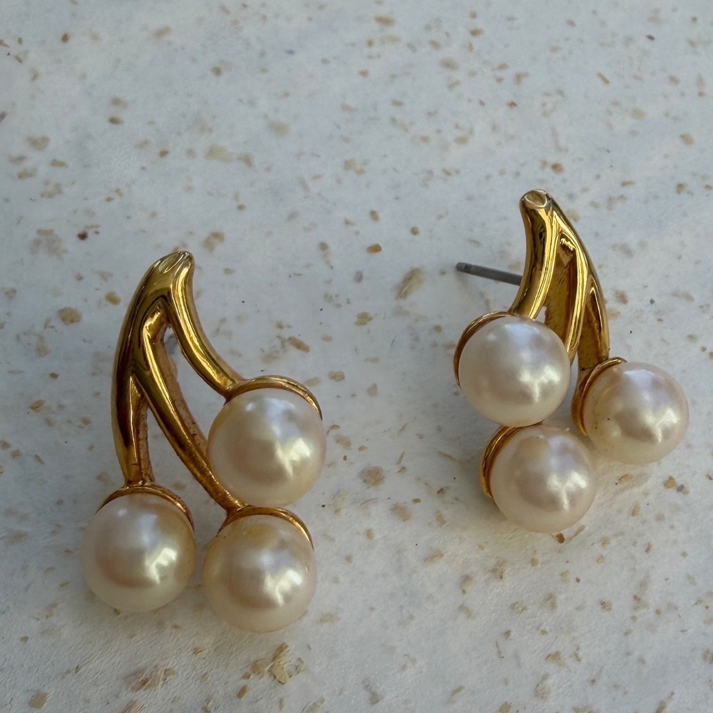 Vintage Gold Tone Triple Pearl Cluster Cherry Stud Earrings Women Jewelry